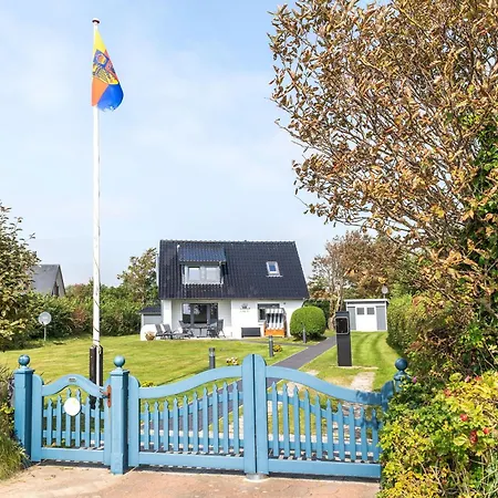 Holiday home Kliff 21 *