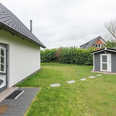 Holiday home Kliff 21 *